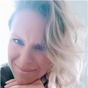 Profesora novata en inglés y Español pero inglés nativa, la cual, saca su C2 en inglés en Junio.